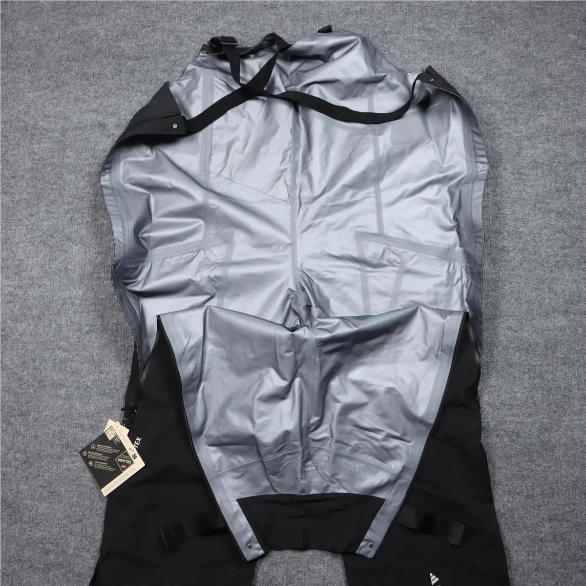 Adidas clothing - Black 11