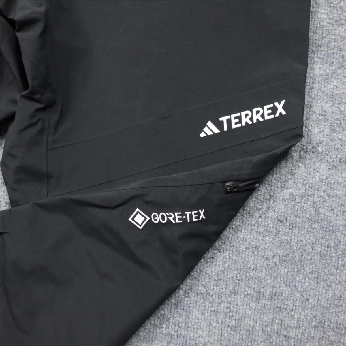 Adidas clothing - Black 0