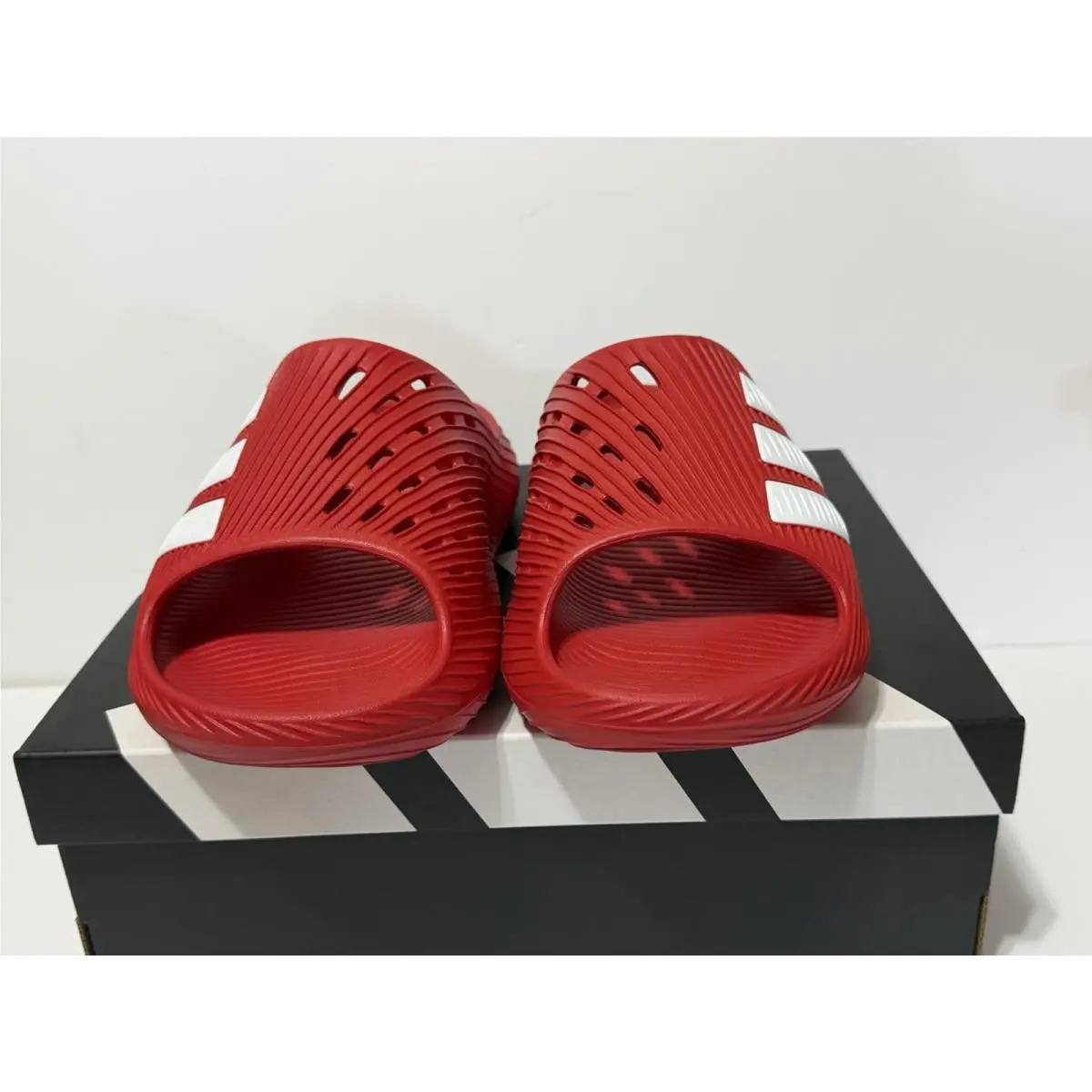 Adidas shoes - SE - Kl0063 - Red/white (UPC: 0198330856432) 1