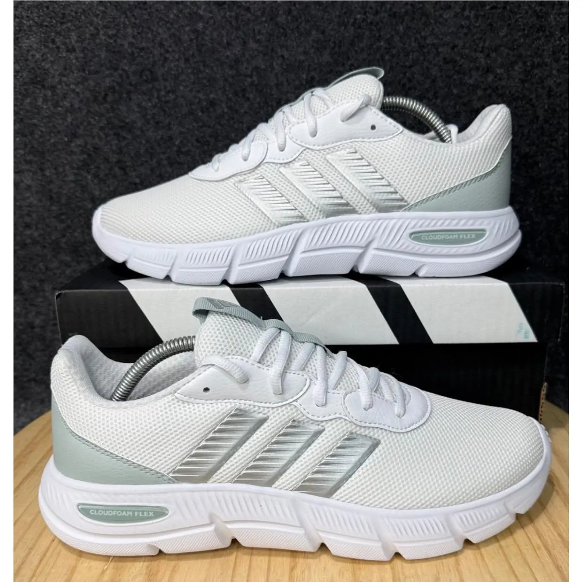 Adidaswomens Cloudfoam Flex Running Shoes Size 11 Wide White Silver Stripes