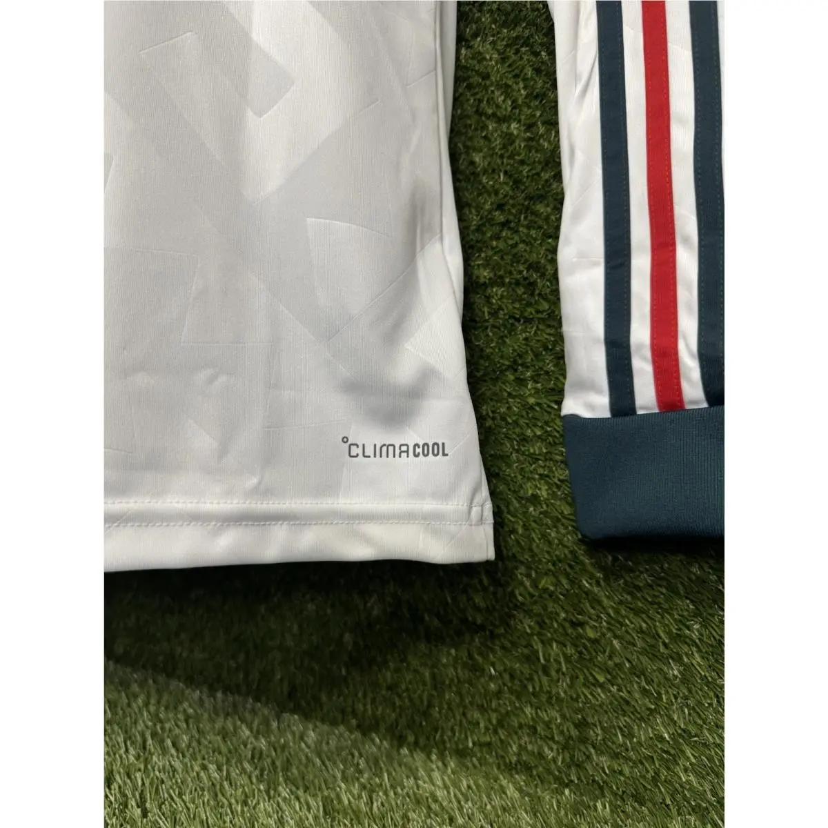 Adidas clothing - Mexico - Mexico - White 2