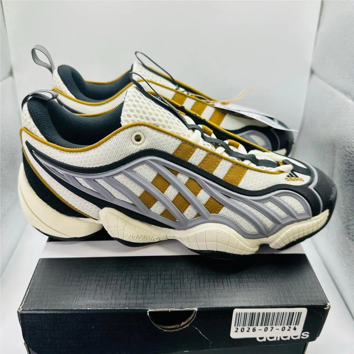Adidas shoes - Multicolor 0