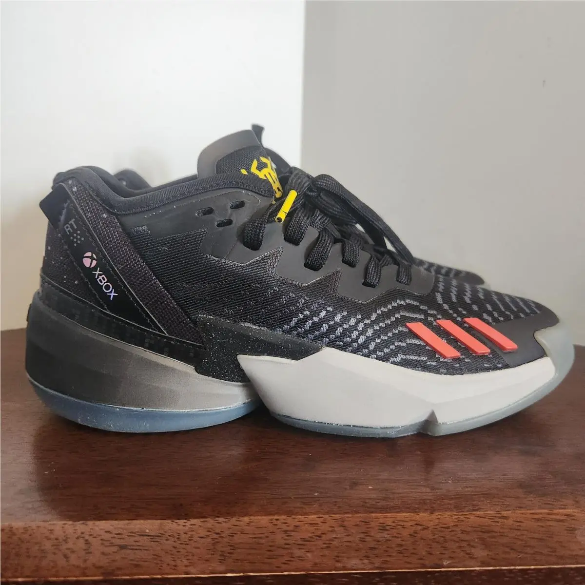 Adidas shoes - adidas D.O.N. Issue - Issue - HQ3451 - Multicolor (UPC: 195748502869) 0