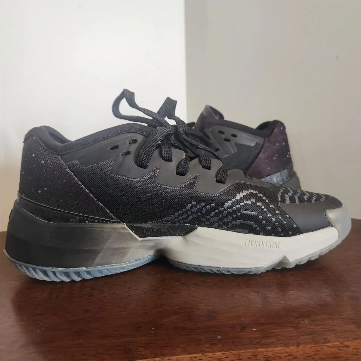 Adidas shoes - adidas D.O.N. Issue - Issue - HQ3451 - Multicolor (UPC: 195748502869) 3