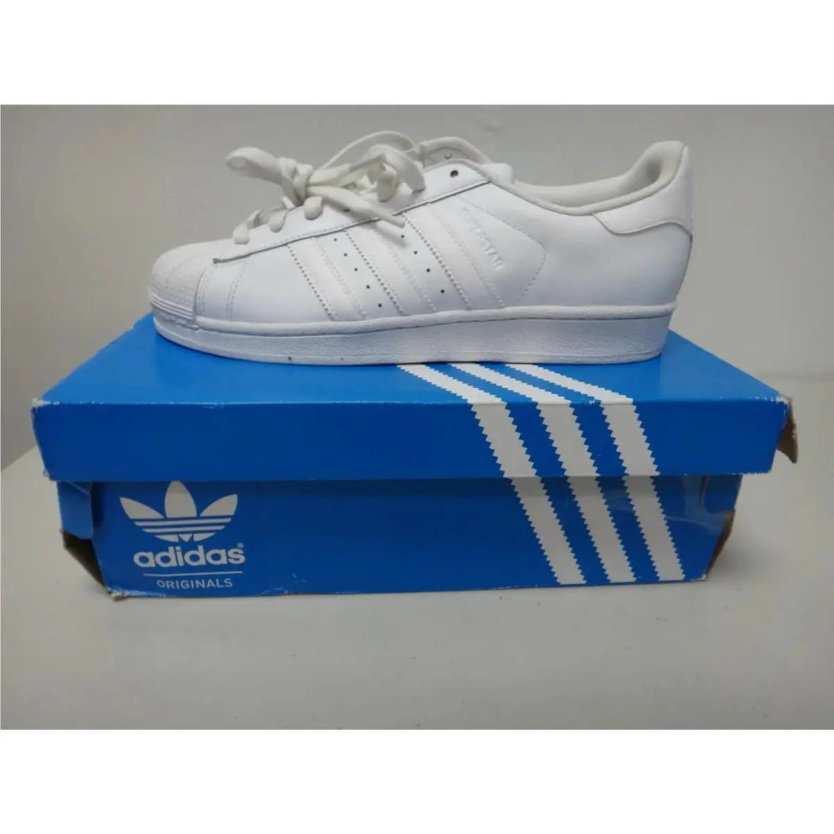 Adidas Superstar Foundation Men`s 9 White Leather Shell Toe B27136 AD12402