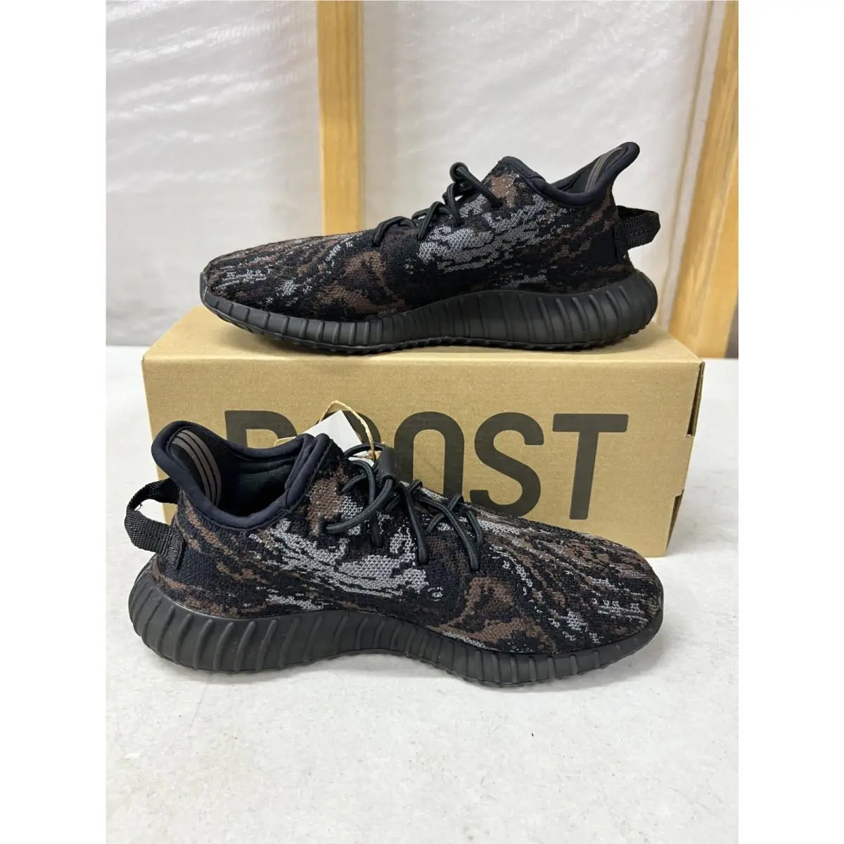 GW3775 -kids-  Yeezy Boost 350 V2 MX Rock Kids 2.5 Youth by Adidas