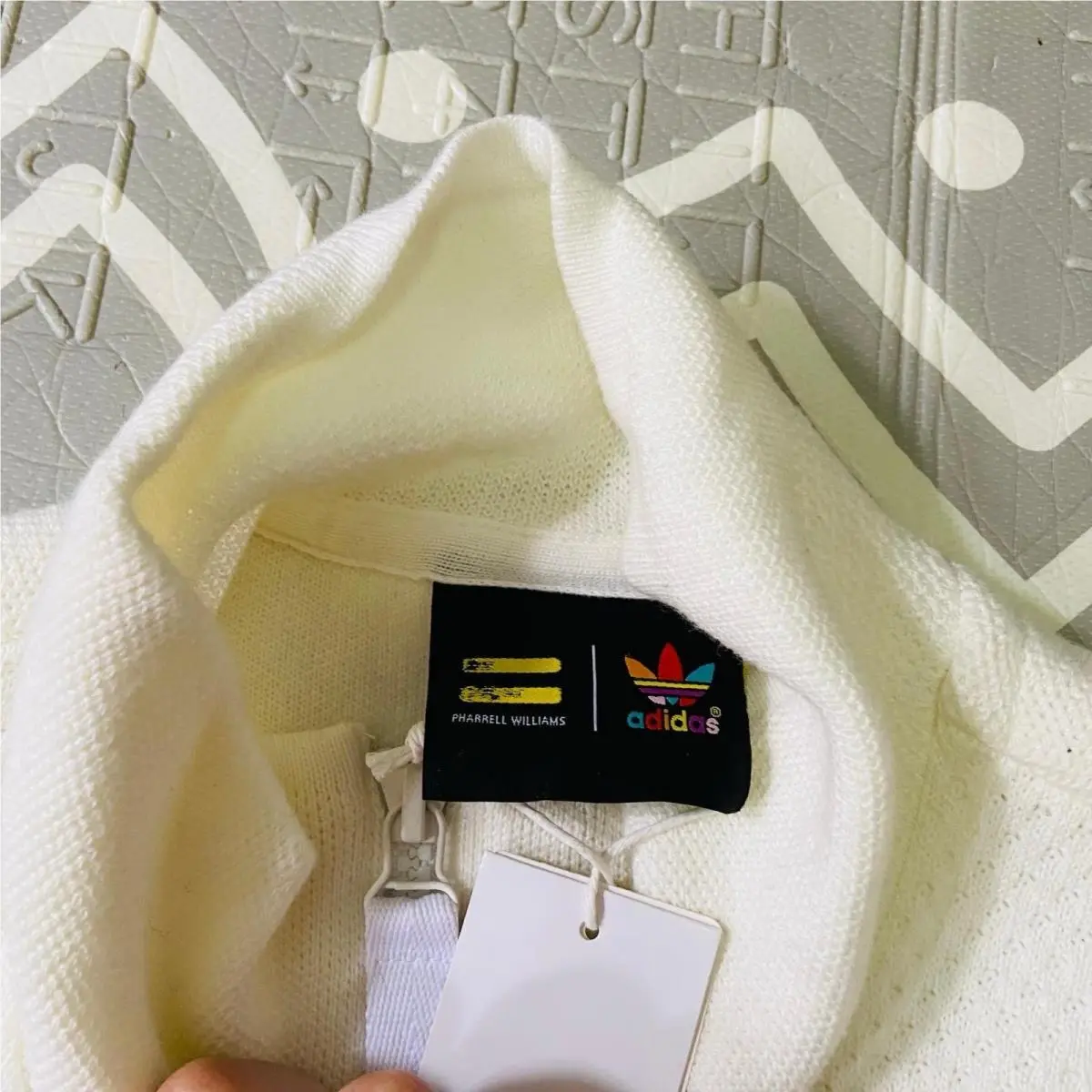 Adidas clothing - White 10