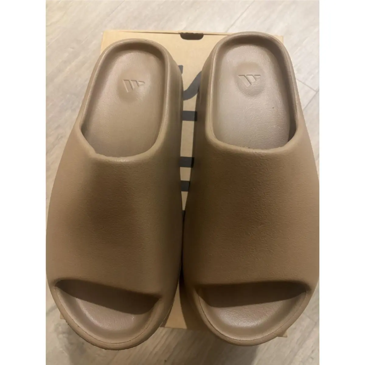 Yeezy Yzy Slide Ochre Size 10 by Adidas