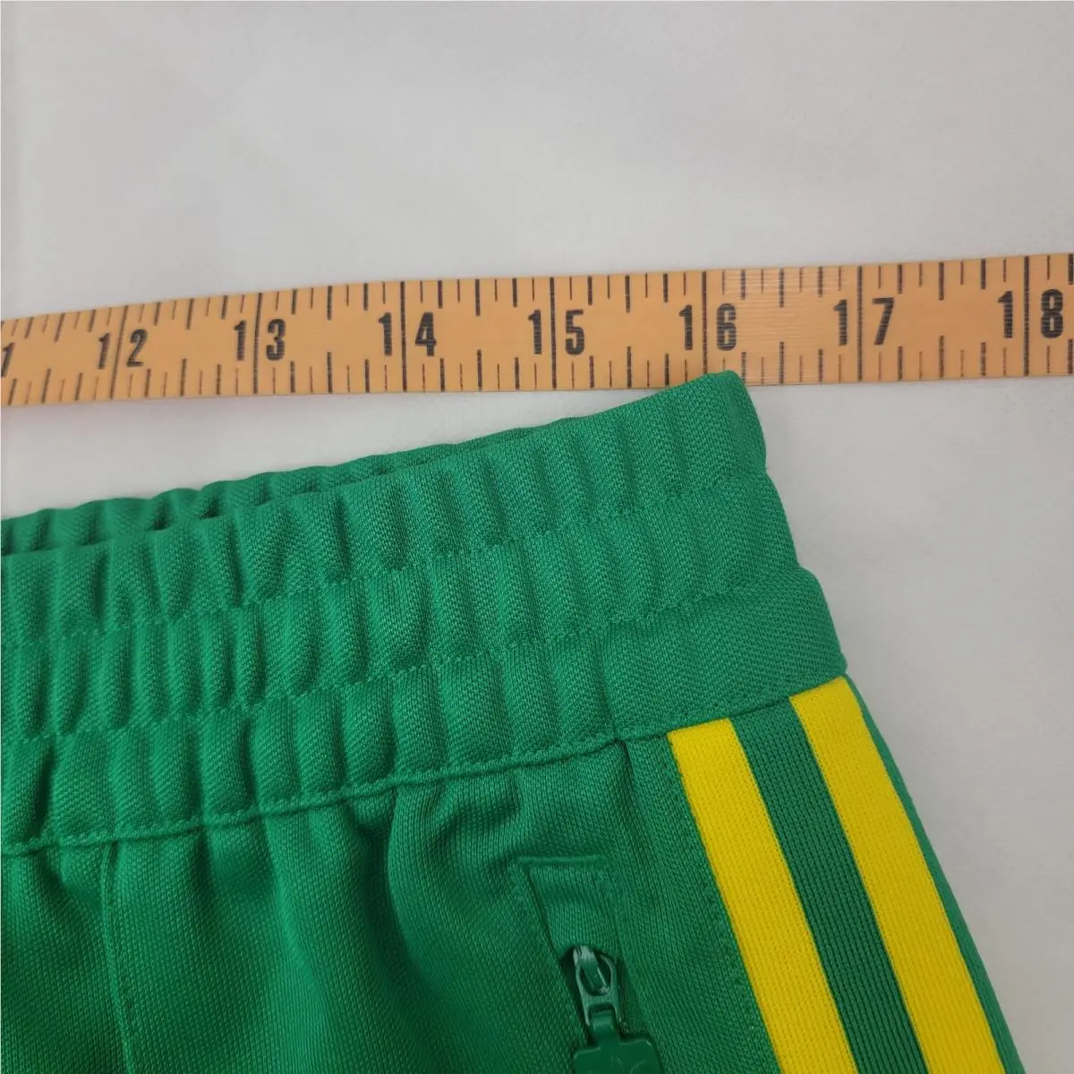 Adidas clothing - HK7404 - HK7404 - Green 9