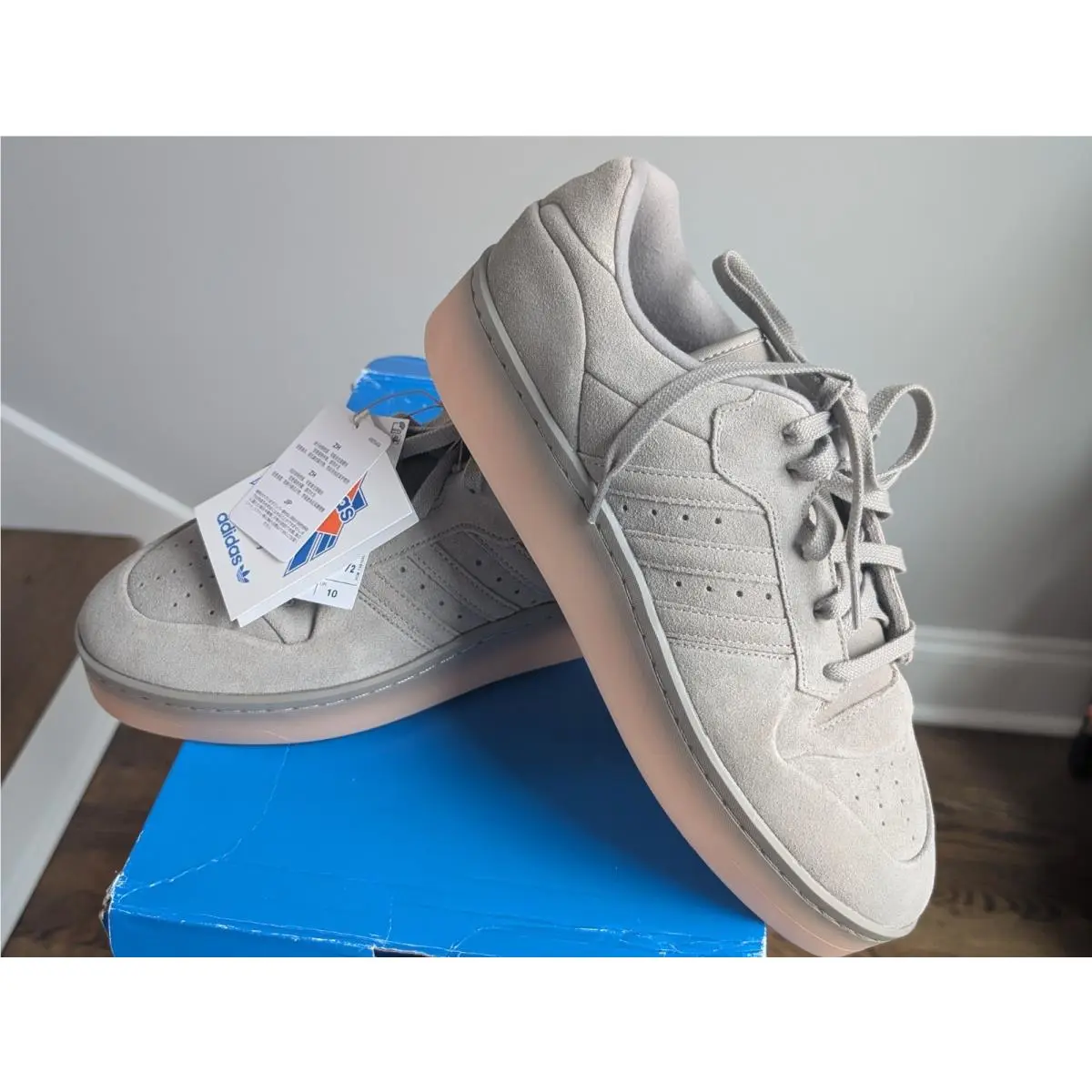 Originals Rivalry Lux Low Putty Beige Suede Gum Sole JH7972 Men’s 10.5 by Adidas