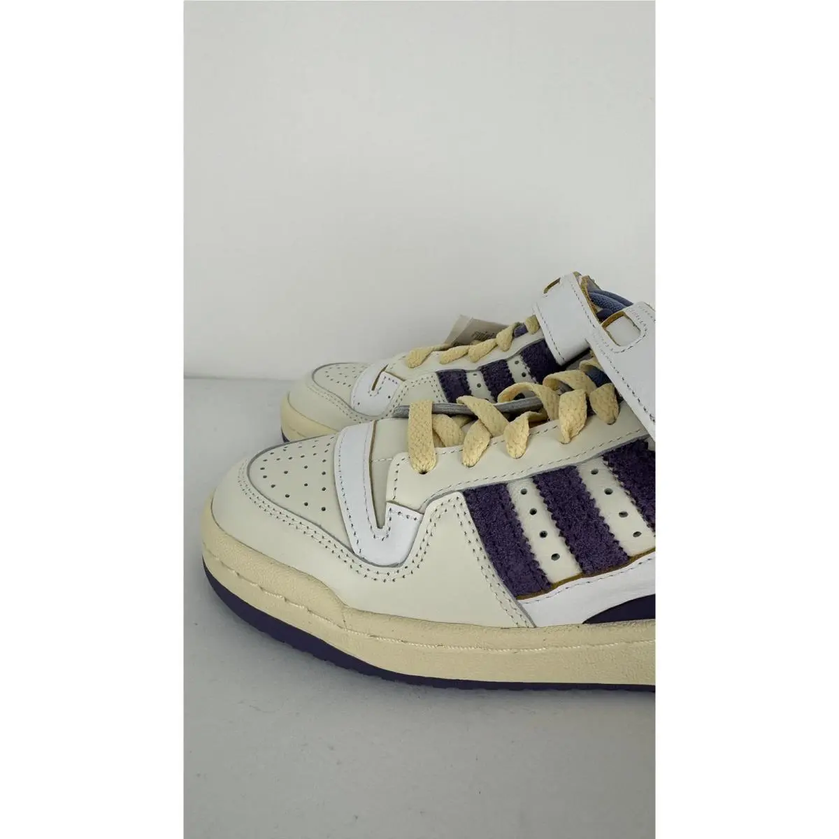 Adidas shoes - White 2