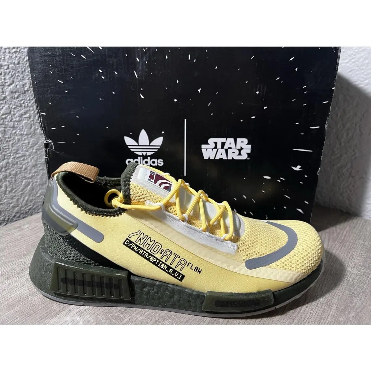 Adidas Nmd R1 Spectoo Star Wars Bossk Men’s Sneaker Shoe Size 9 Yellow GX6792