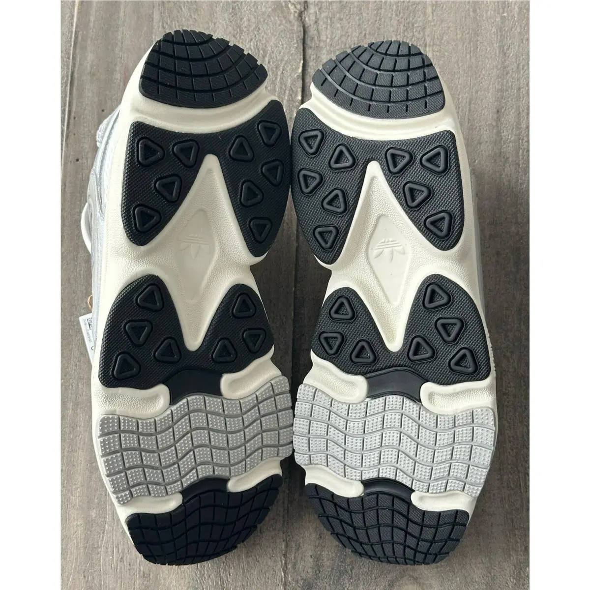 Adidas shoes - adidas Ozmillen - Ozmillen - IF6590 - Cloud White / Core Black / Off White (UPC: 0196472016745) 13