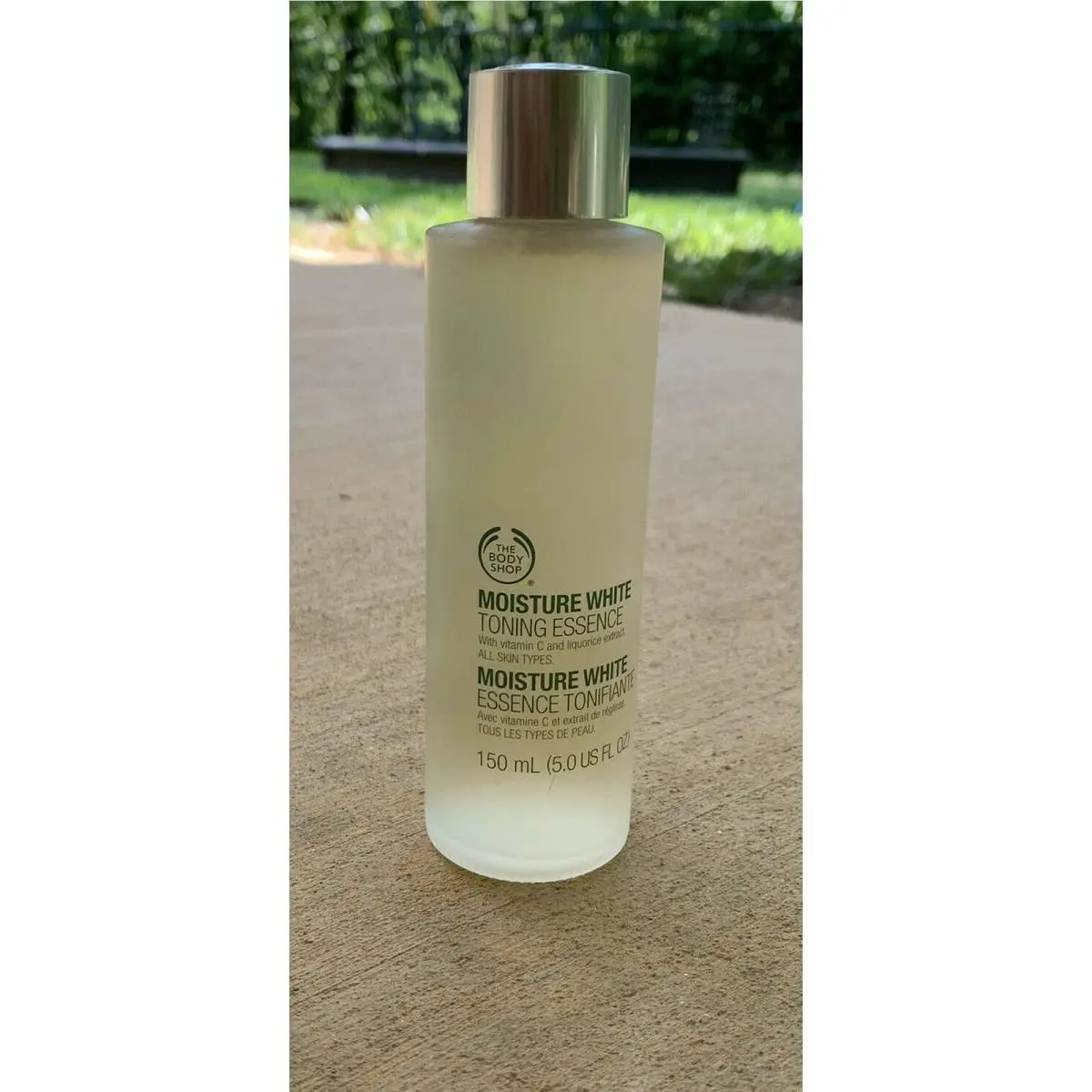 The Body Shop Moisture White Toner Essence Rare