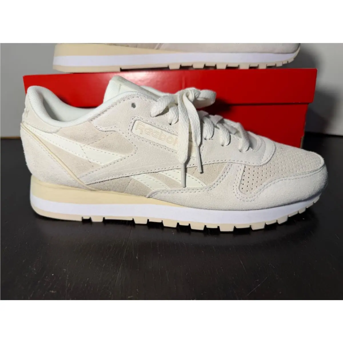 Reebok Classic Leather Running Shoes Sneakers Chalk/sand/white Unisex M9.5/W11
