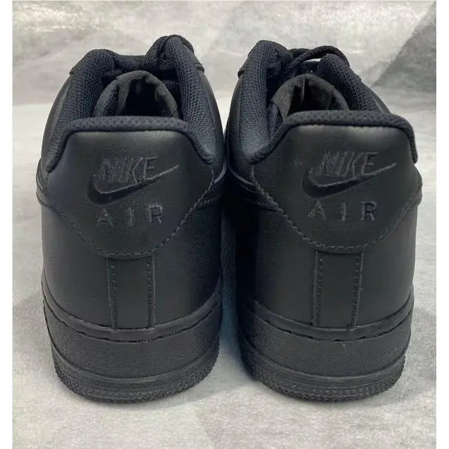 Nike shoes - Black 4