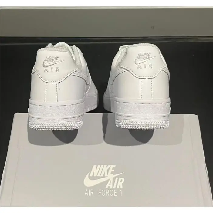 Nike shoes - White 6