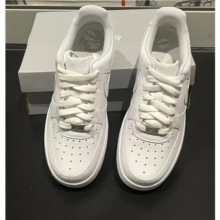 Nike shoes - White 5