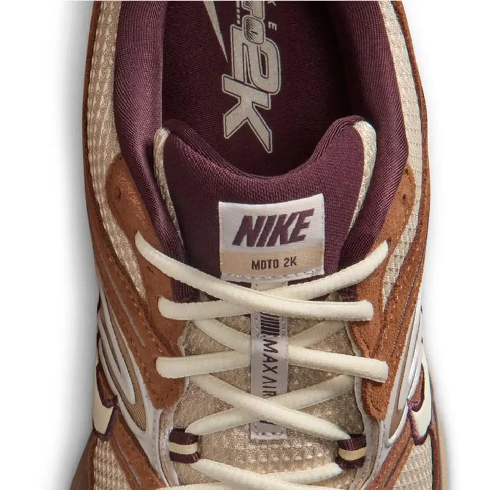 Nike shoes - Nike Air Max Moto 2 - IQ3410 281 - LT BRITISH TAN COCONUT MILK 1