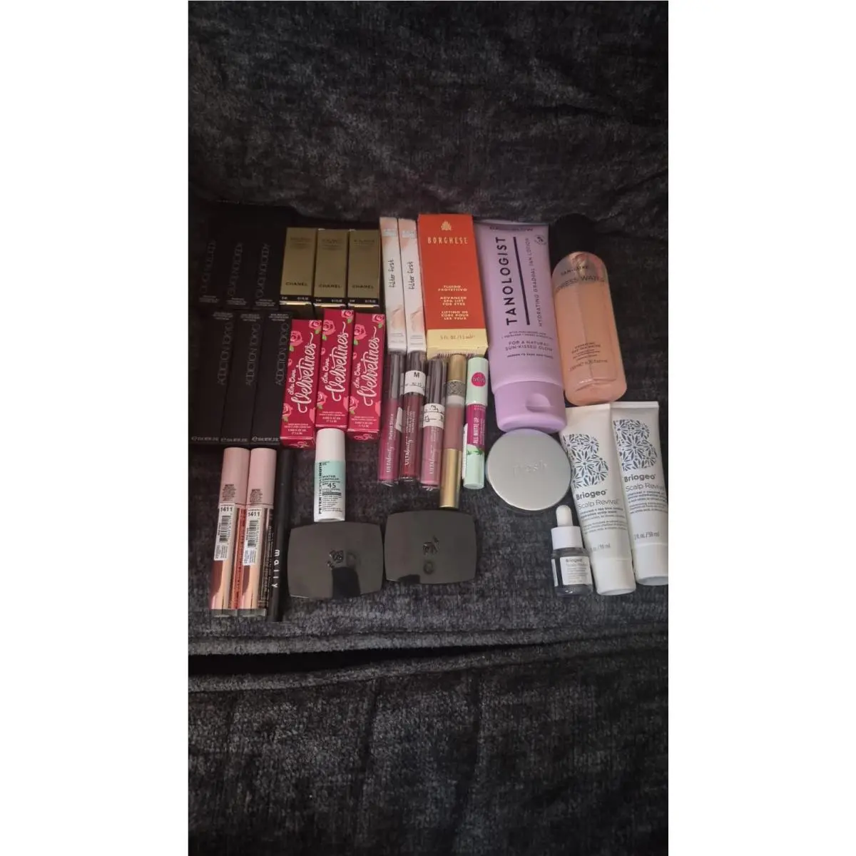 Makeup Lot of 32 Pieces Includes Chanel Lancome  and More by Laura Geller