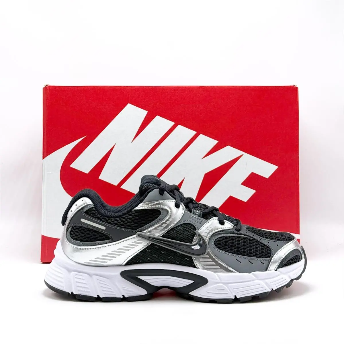 Men  V5 Rnr Shoe Black / Anthracite / Black HJ5228 004 by Nike