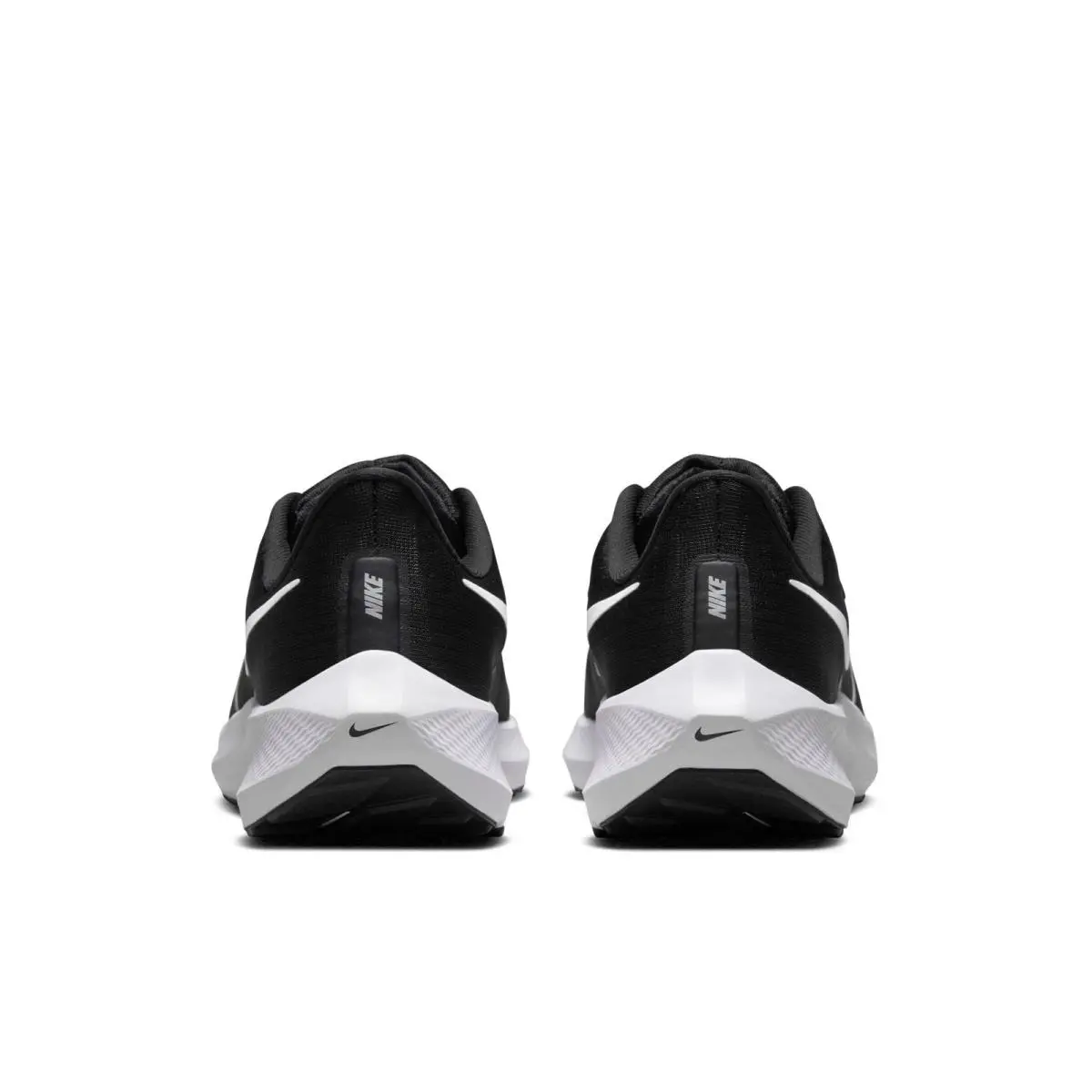 Nike shoes - Black 2