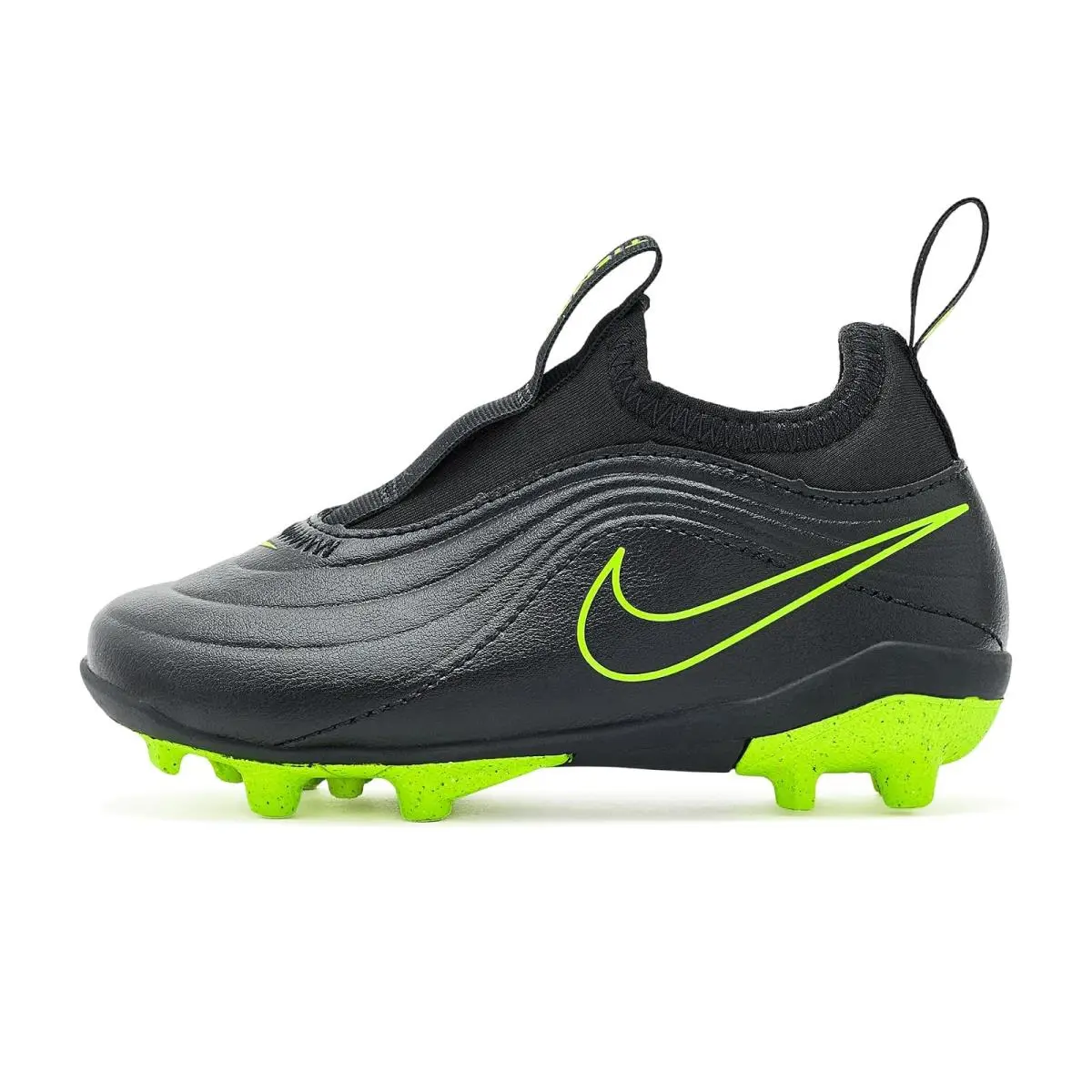 Nike shoes - Black/Black/Volt 2