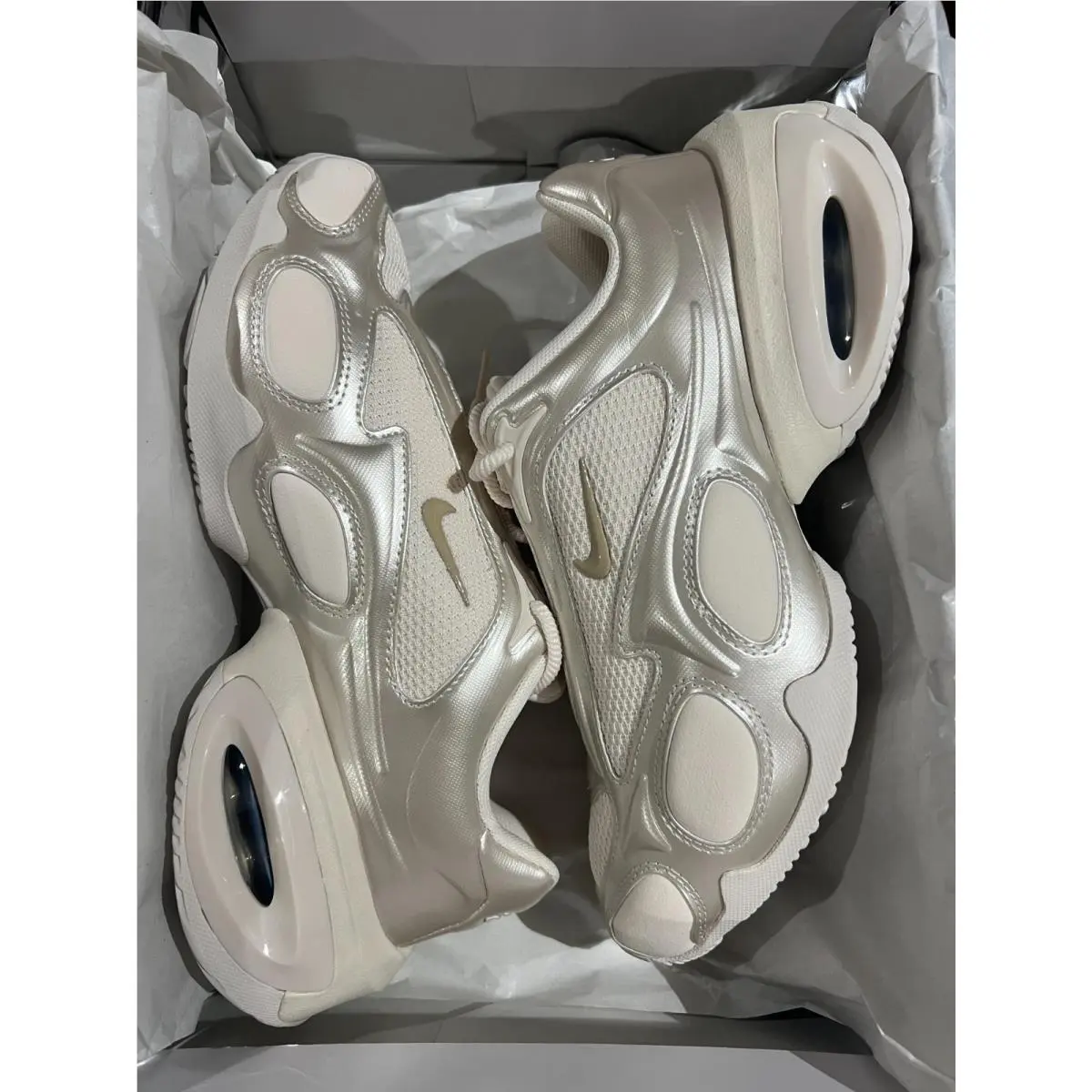 Wmns  Air Max Muse FV1920 101 Size 7 10 by Nike
