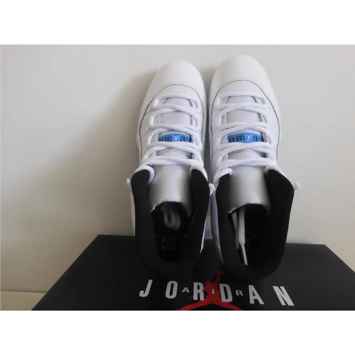Nike shoes - Air Jordan 11 - Air - HM7324-104 - White 4