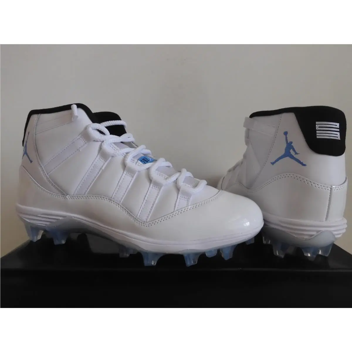 Nike shoes - Air Jordan 11 - Air - HM7324-104 - White 19