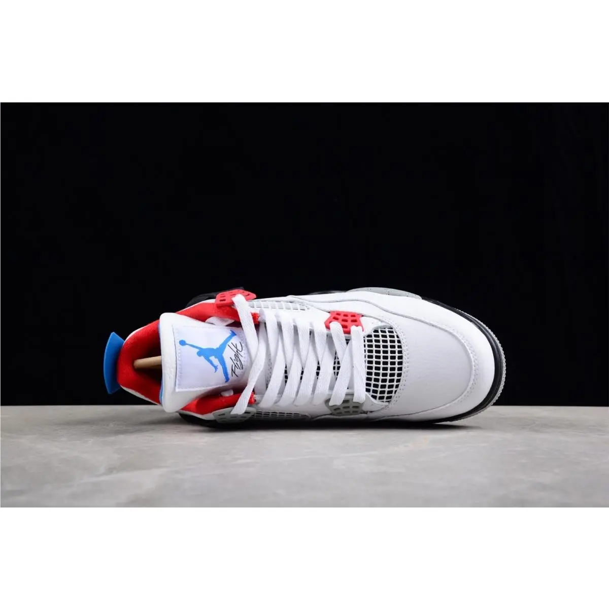Nike shoes - White 3