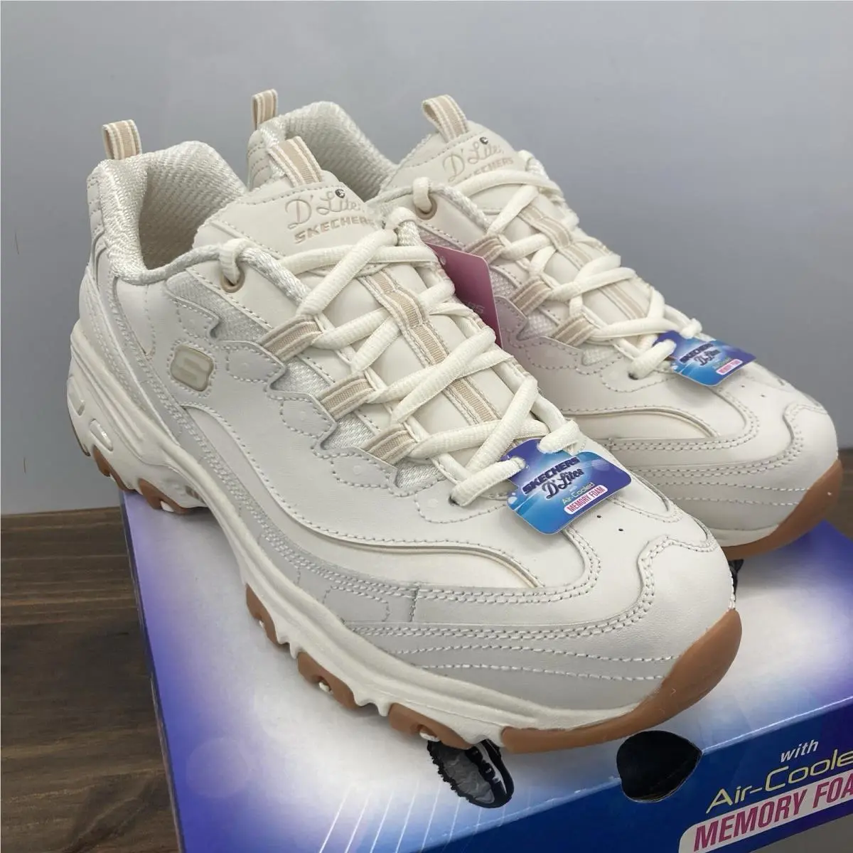 Skechers shoes - SKECHERS D`Lites - 149807 - White 2