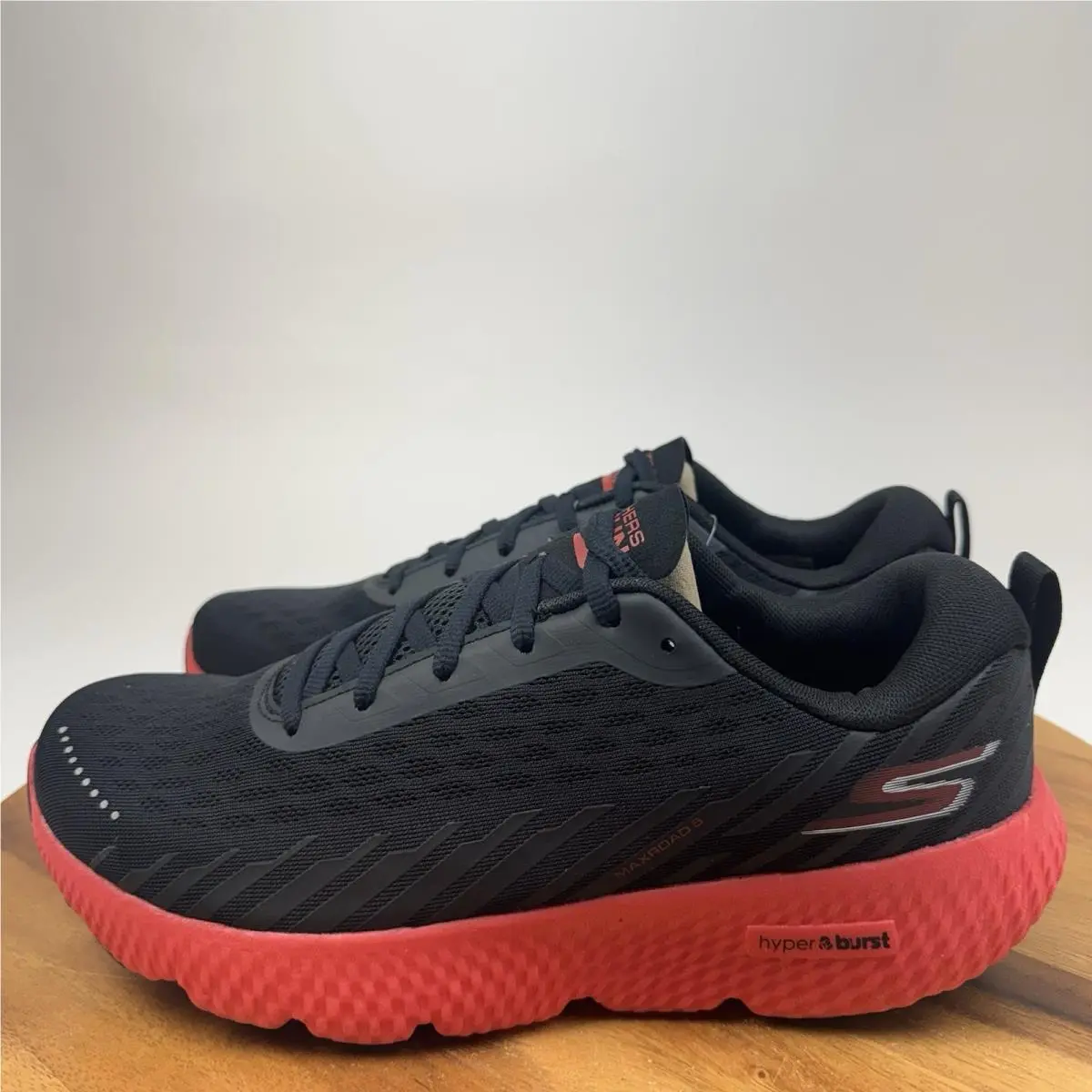 Skechers shoes - Skechers Go Run Maxroad 5 - Black 0