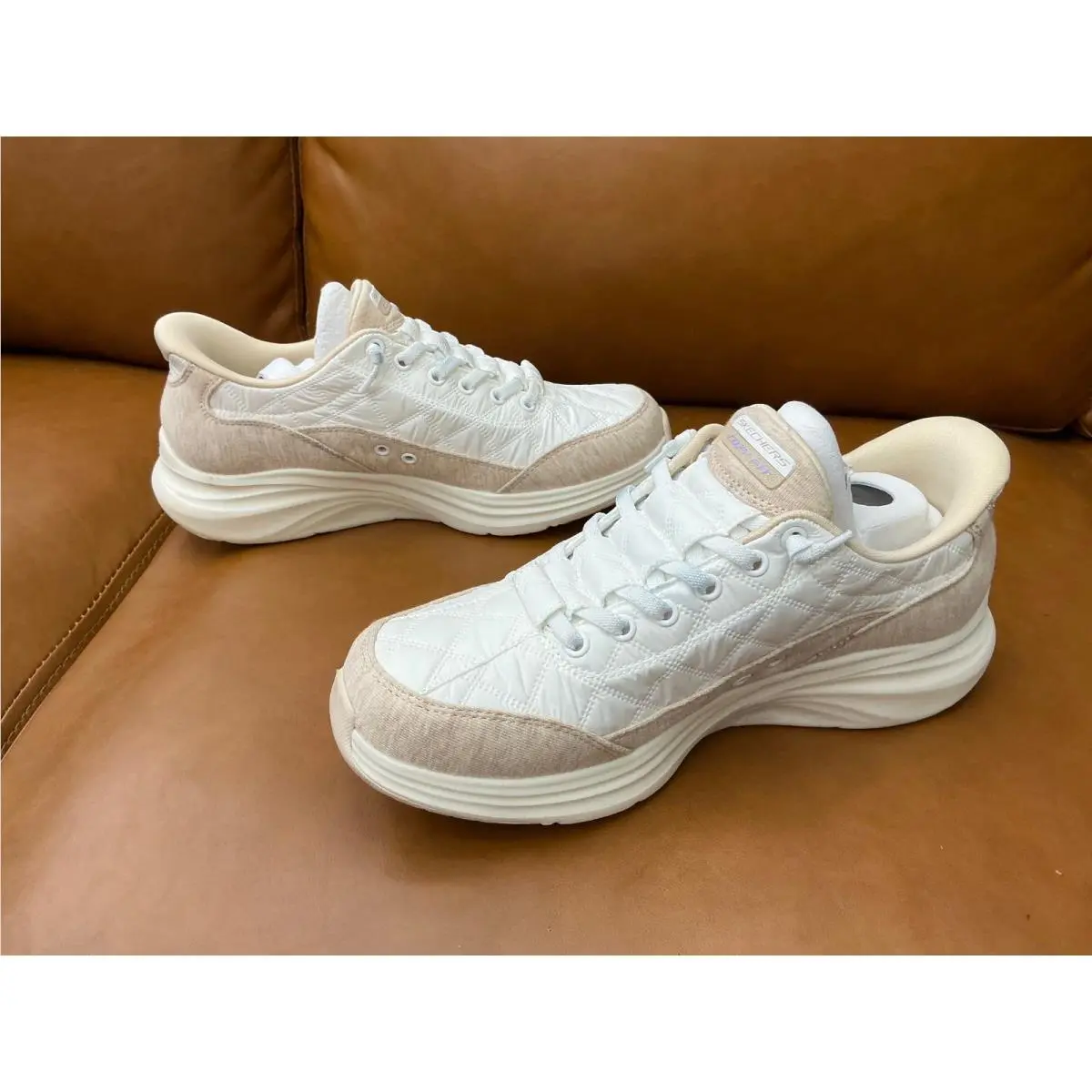 Skechers shoes - Skechers Hands Free Slip-ins Cozy Fit - White 0