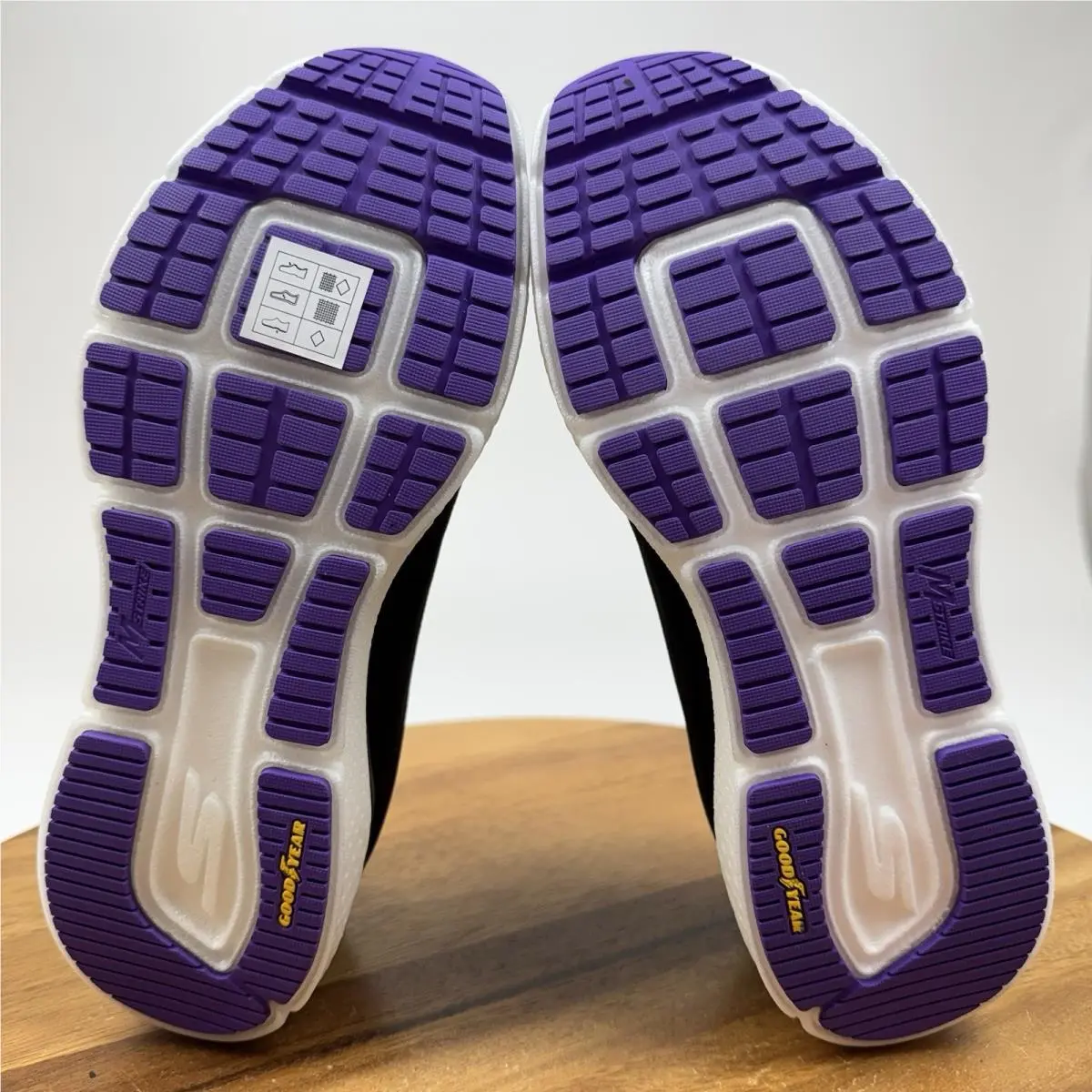 Skechers shoes - Skechers go run ride 9 - Black 5