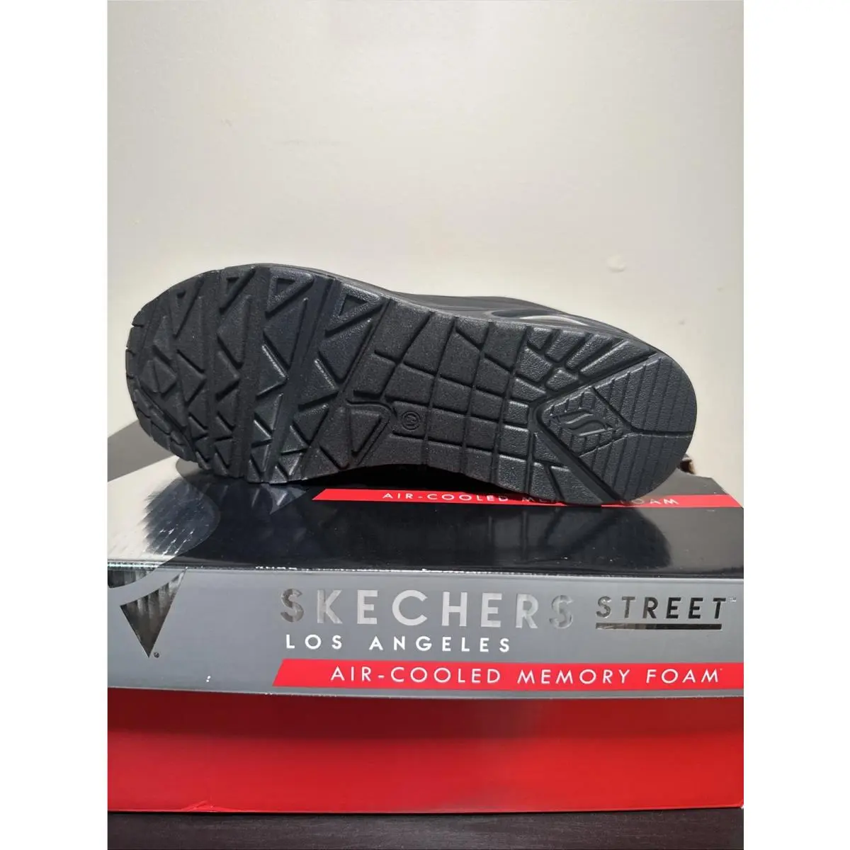 Skechers shoes - SKECHERS UNO STAND ON AIR - Black (UPC: 0195204289075) 4