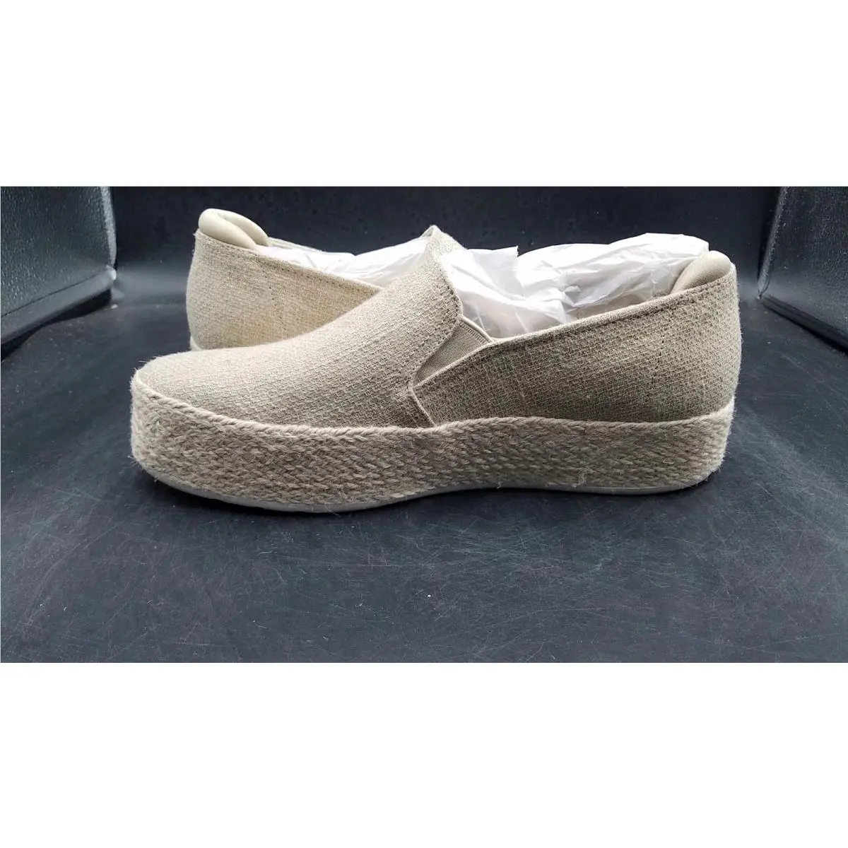 Skechers shoes - Beige (UPC: 197627469379) 0