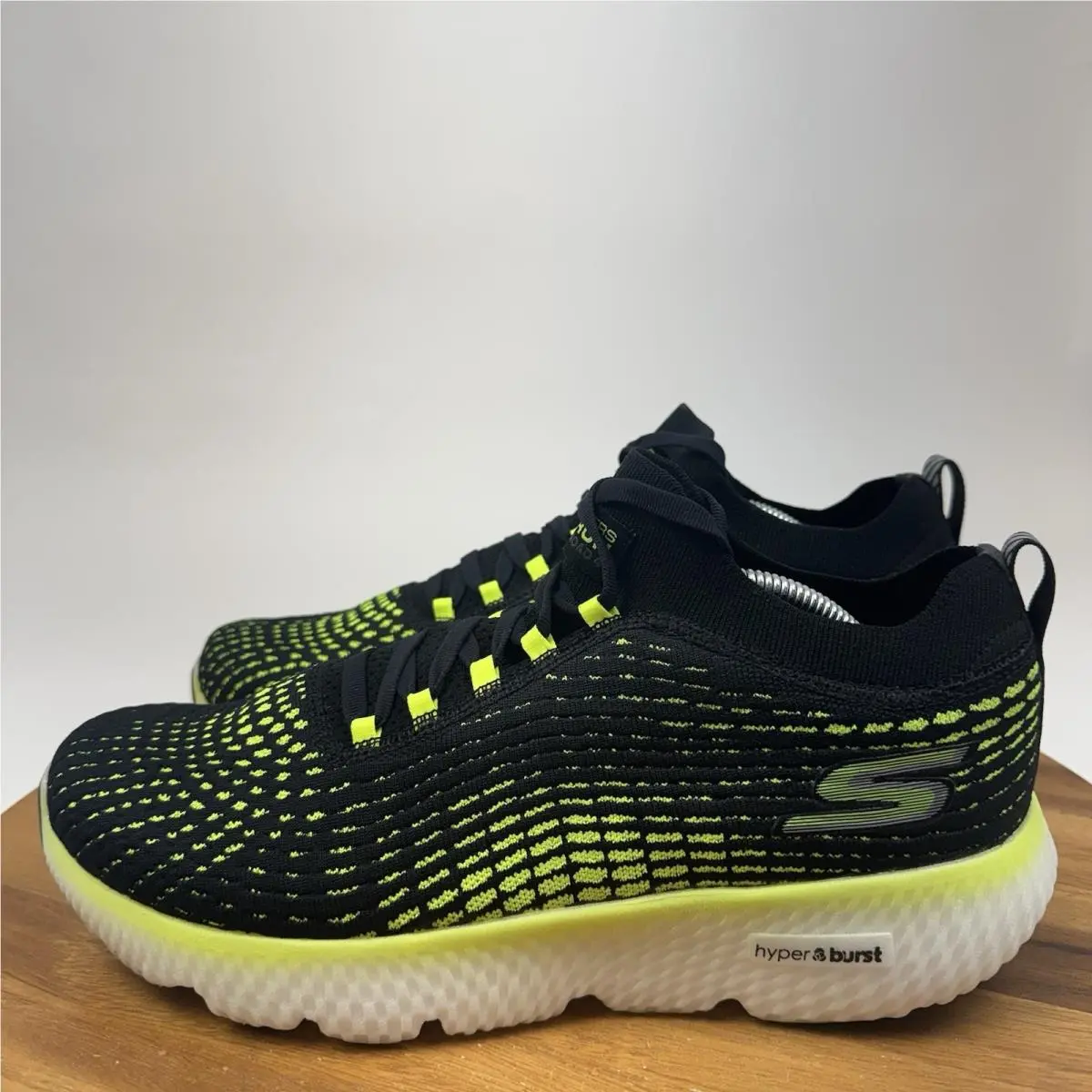 Skechers shoes - Skechers Go Run Maxroad 5 - Black 0