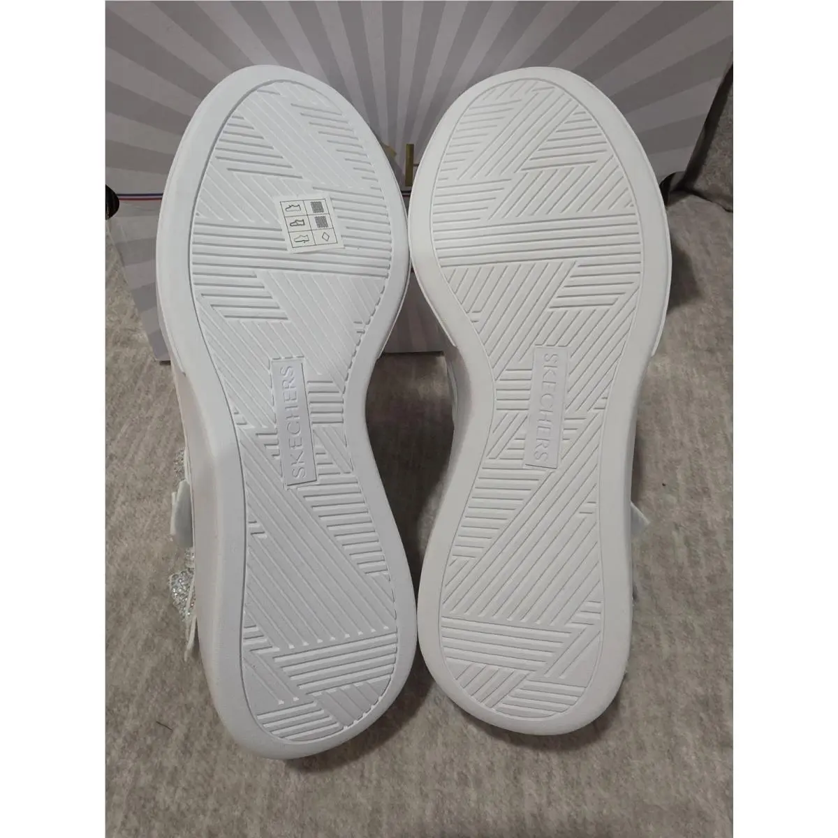 Skechers shoes - Skechers Cordova Classic Tie The Know - White 6