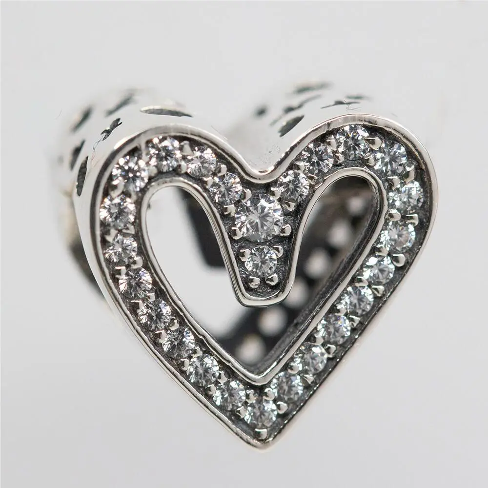 Charm Sparkling Freehand Heart 798692C01 W Suede Pouch by Pandora