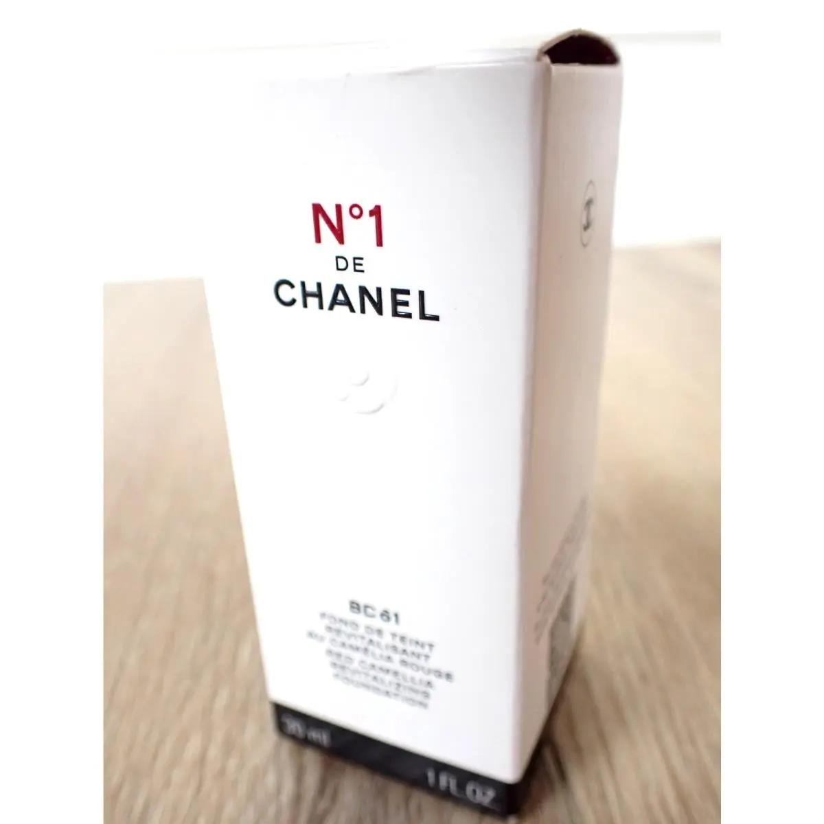 DE Chanel NO 1 BD61 Red Camellia Revitalizing Foundation 1 FL OZ Make-up