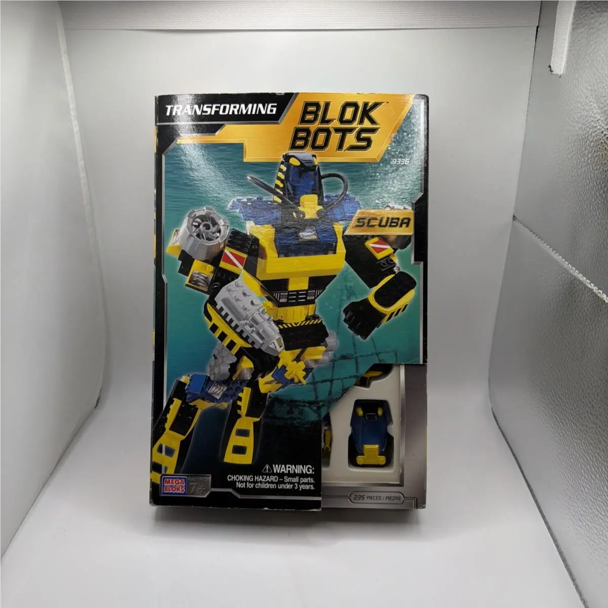 Mega Bloks Transforming Blok Bots Rare Scuba Diver Building Toy Set