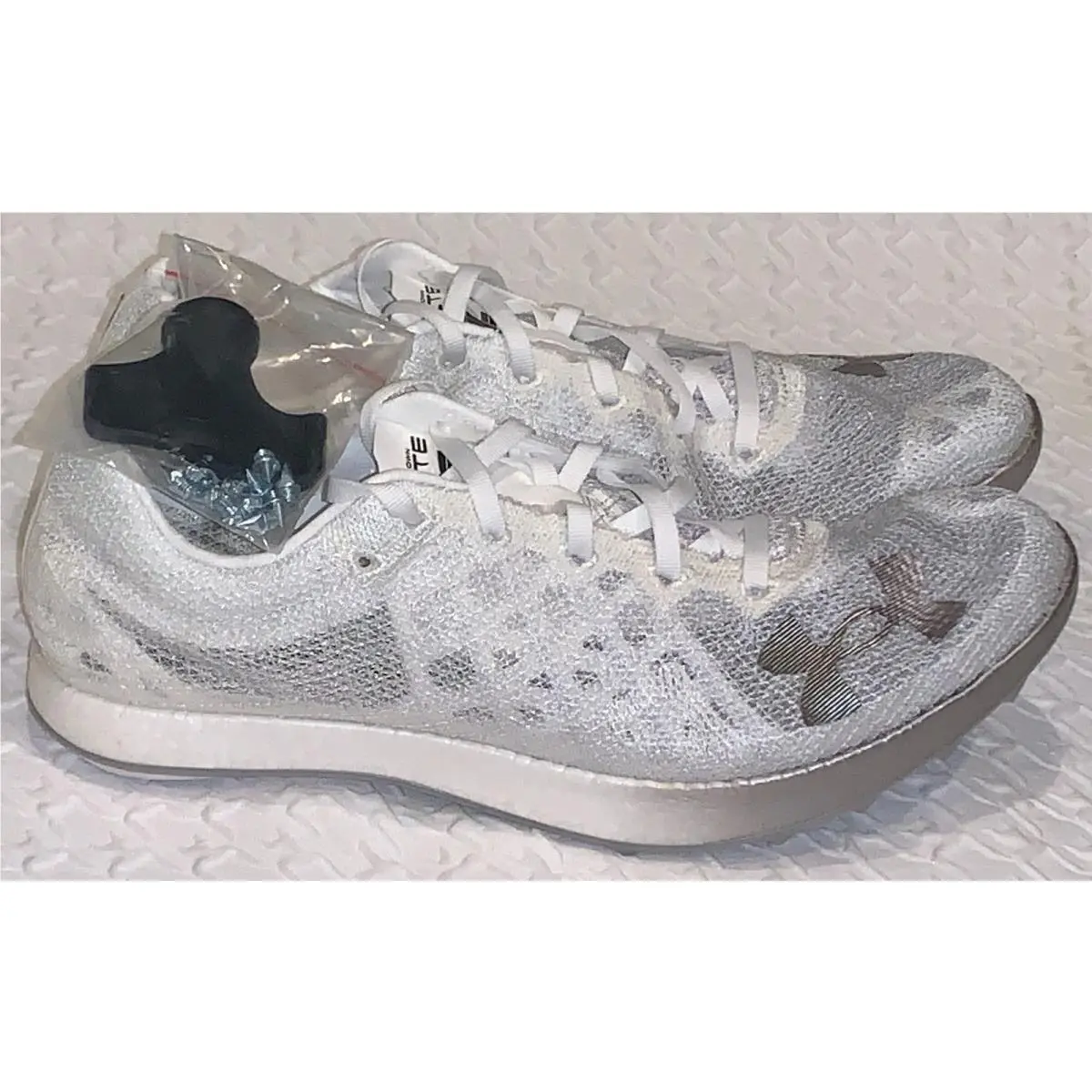 Under Armour shoes - Under Armour Shakedown Elite Distance Tack Spikes - 3026442 - White 10