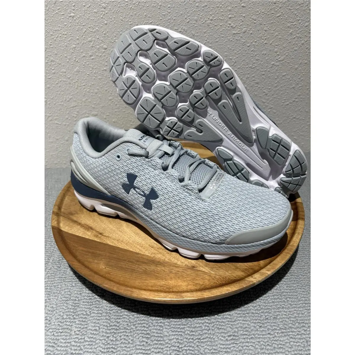 Mens Size 11 Under Armour Charged Gemini Running Shoes 3026501 104 Gray/blue