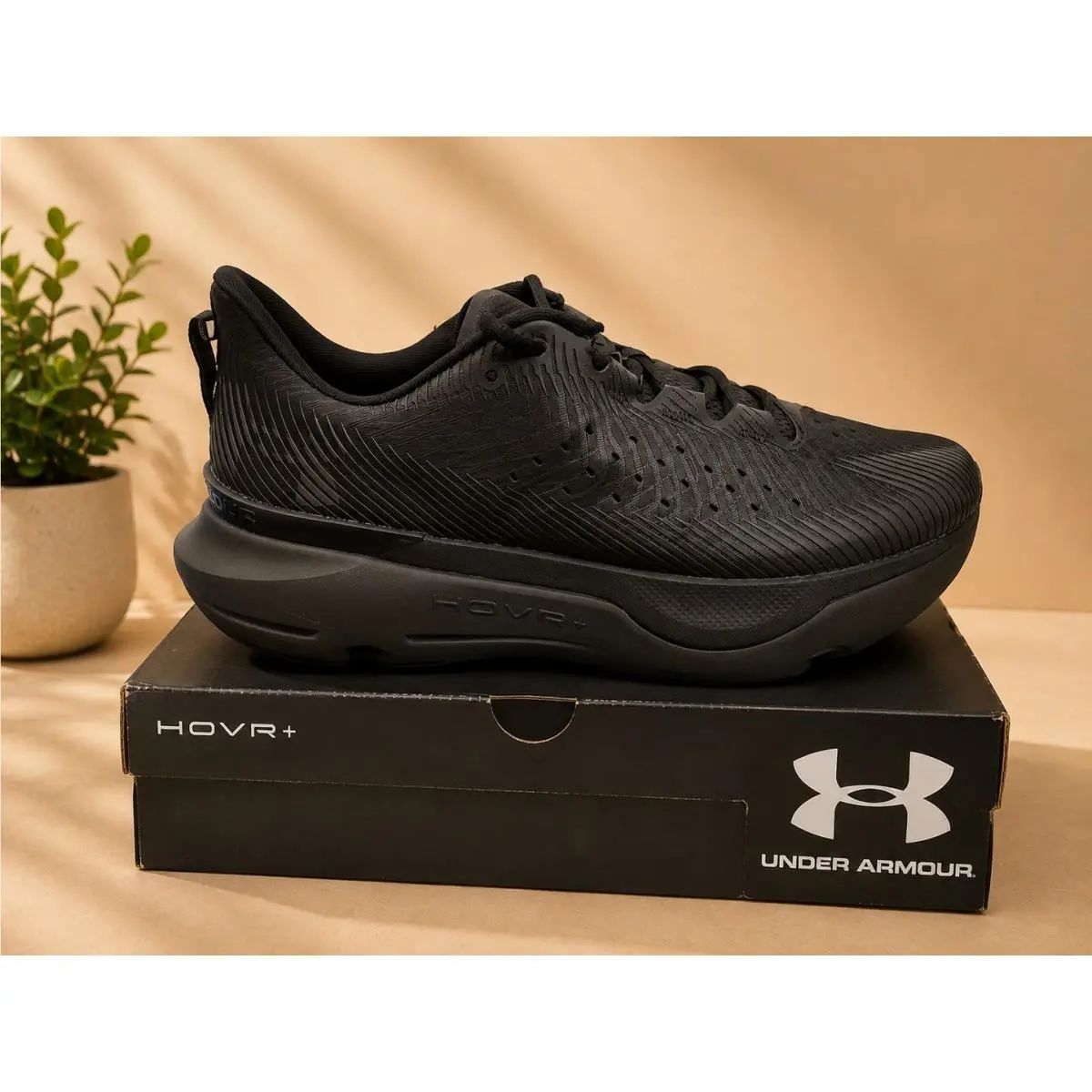 Under Armour Men`s Infinite 6 004 Black/black/black 10.5 US