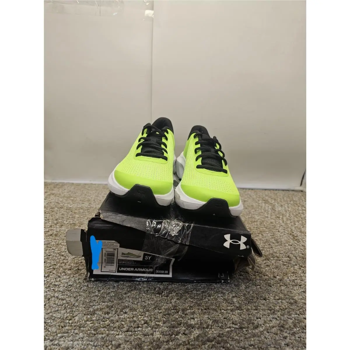 Under Armour 3028269-389 UA Bgs Rogue 5 Boys Size 5Y Running Shoes Green
