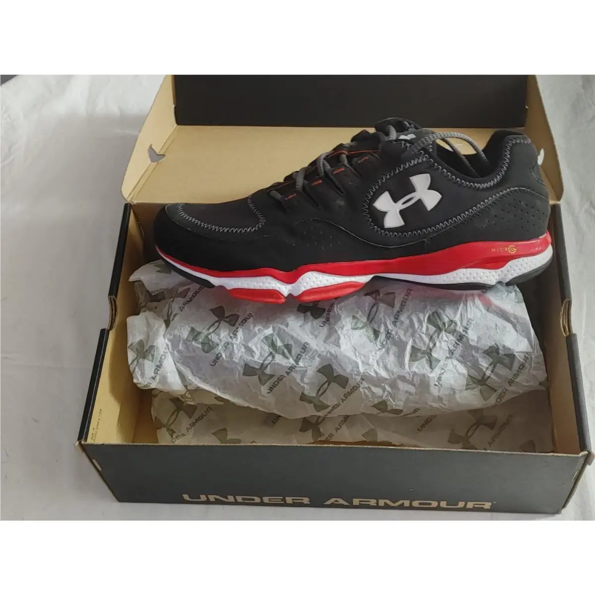 Micro G Defend Black / Red Size 14 14D Athletic Shoes Rare by Under Armour