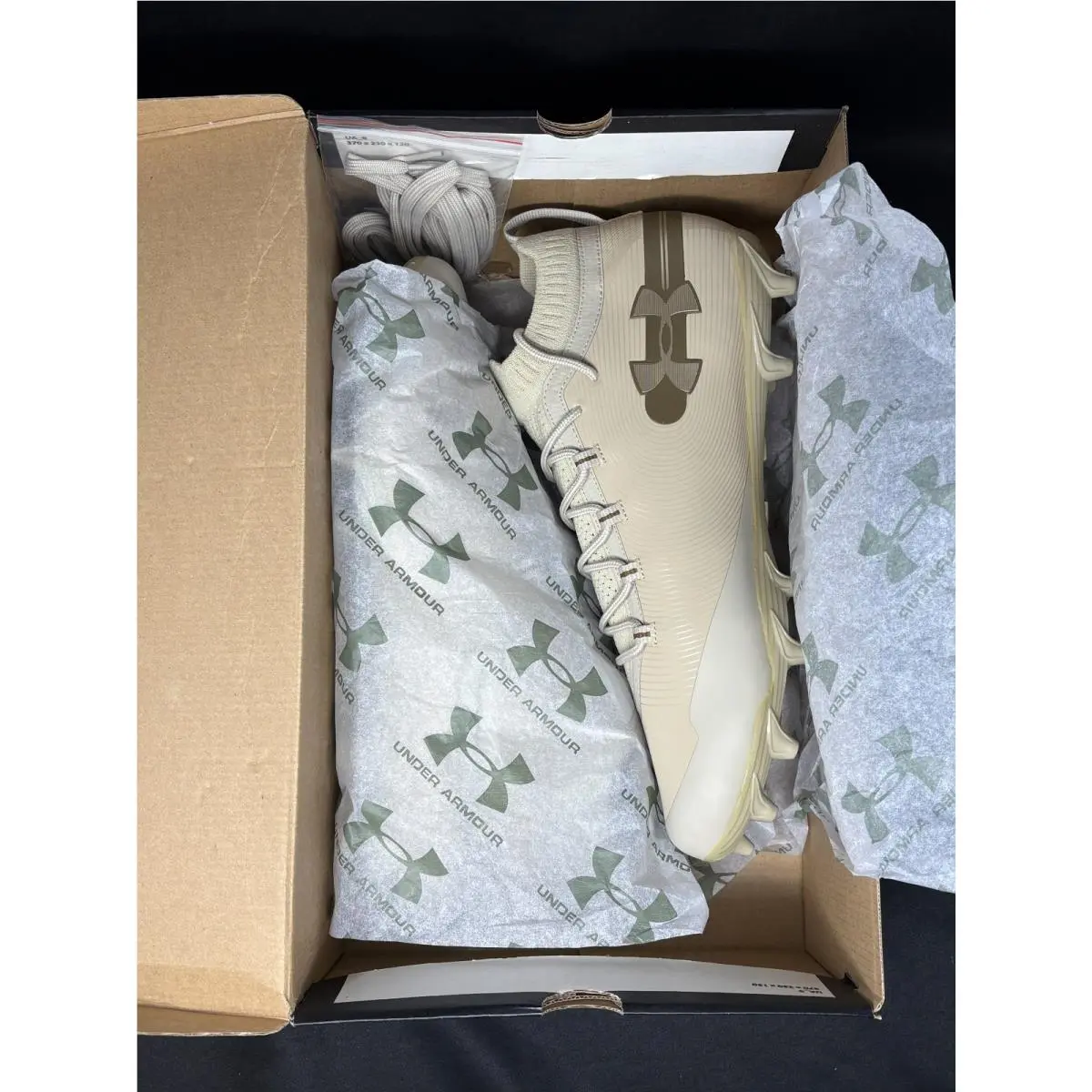 Under Armour shoes - Under Armour Spotlight MC - Spotlight - 3022187-200 - Beige 8
