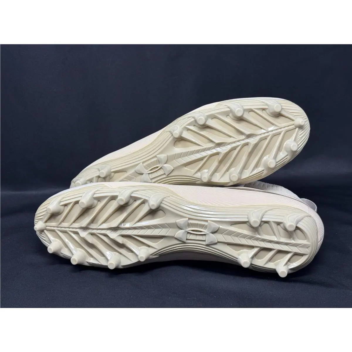 Under Armour shoes - Under Armour Spotlight MC - Spotlight - 3022187-200 - Beige 6