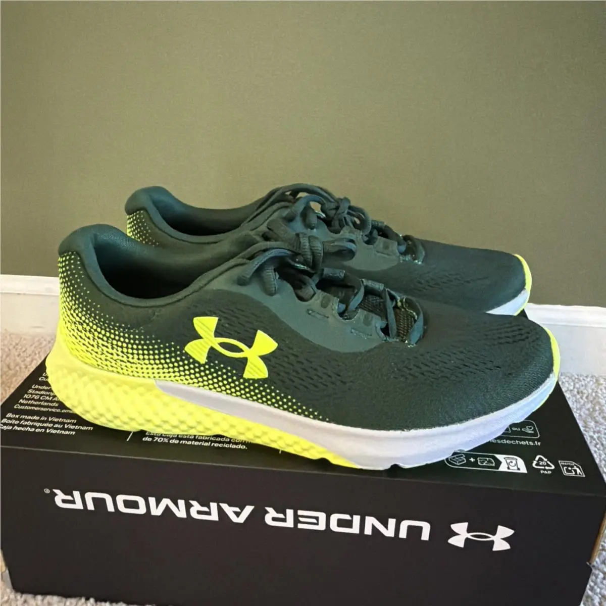 Under Armour shoes - Under Armour Charged Rogue 4 - 3026998-302 - Green/Yellow/Grey (UPC: 0198632873786) 9